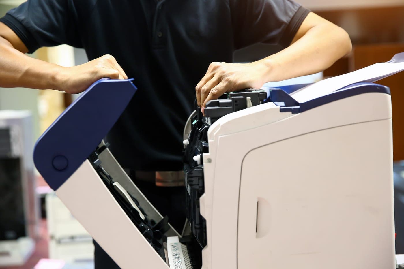 Multifuncțional Xerox într-un birou modern